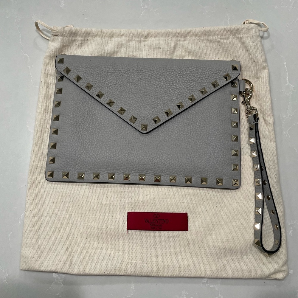 Valentino Rockstud Wristlet flat pouch in Gray